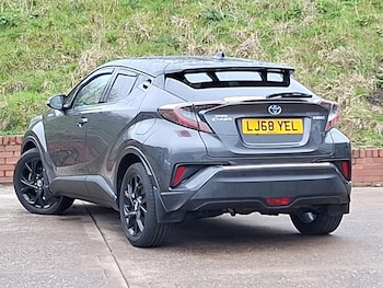 Used Toyota C-HR 2018 for sale - 78411066: Photo