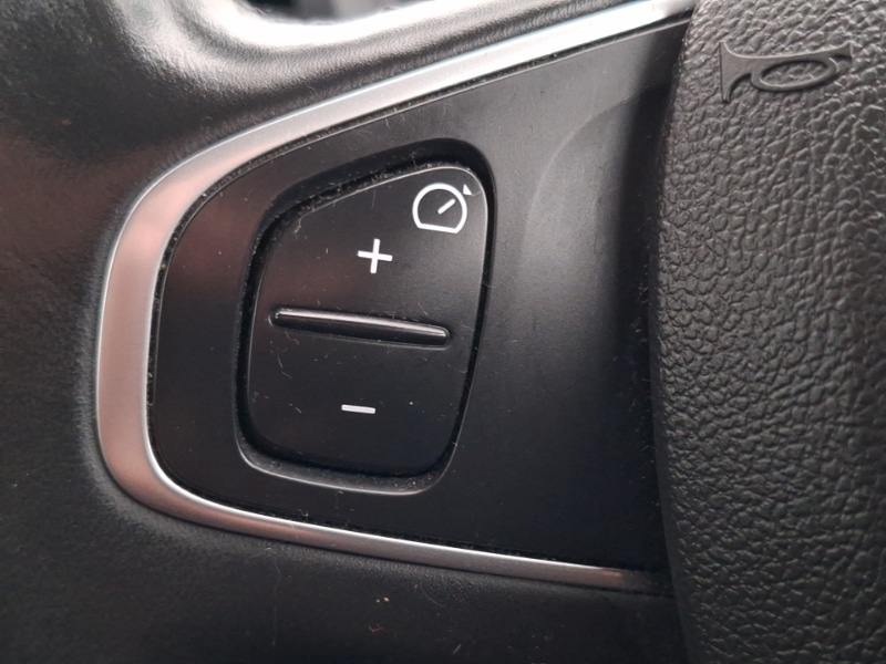 Used Renault Captur 2019 for sale - 76548642: Photo 16