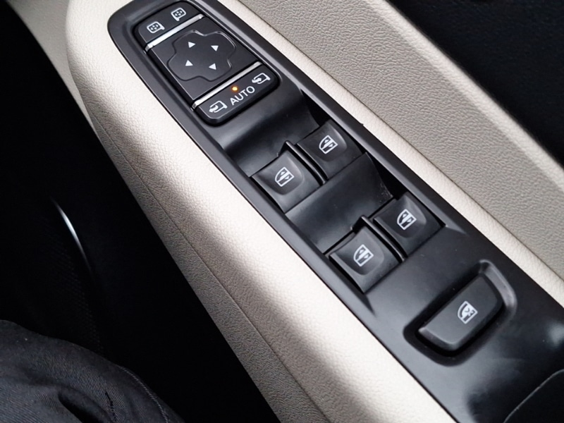 Used Renault Captur 2019 for sale - 76548642: Photo 19