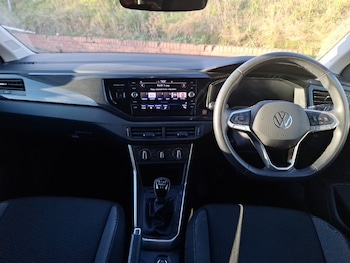 Used Volkswagen Polo 2024 for sale - 76651460: Photo