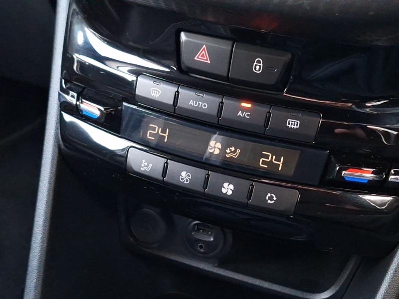 Used Peugeot 2008 2016 for sale - 78032641: Photo 11