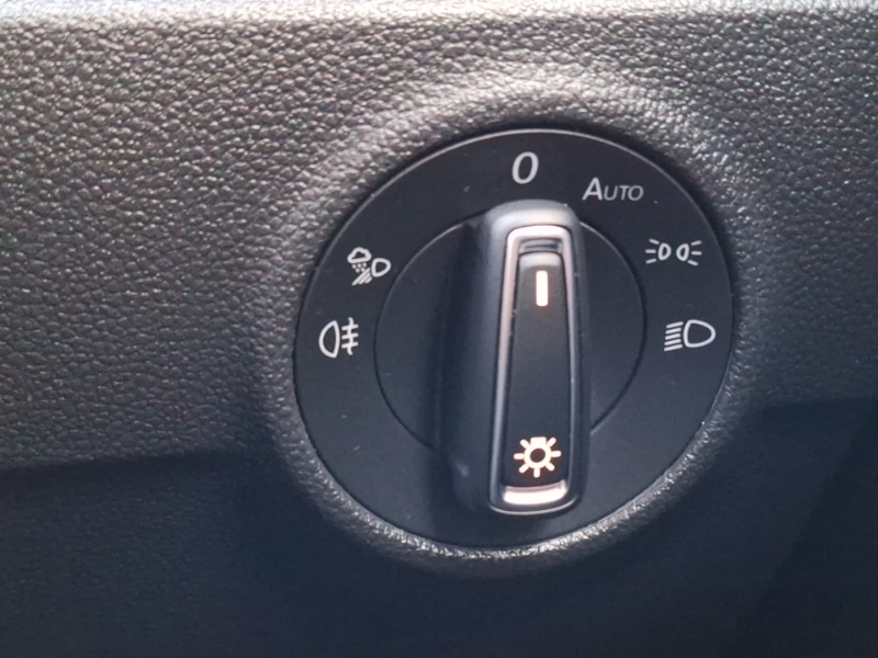 Used Volkswagen T-Roc 2023 for sale - 76947220: Photo 18