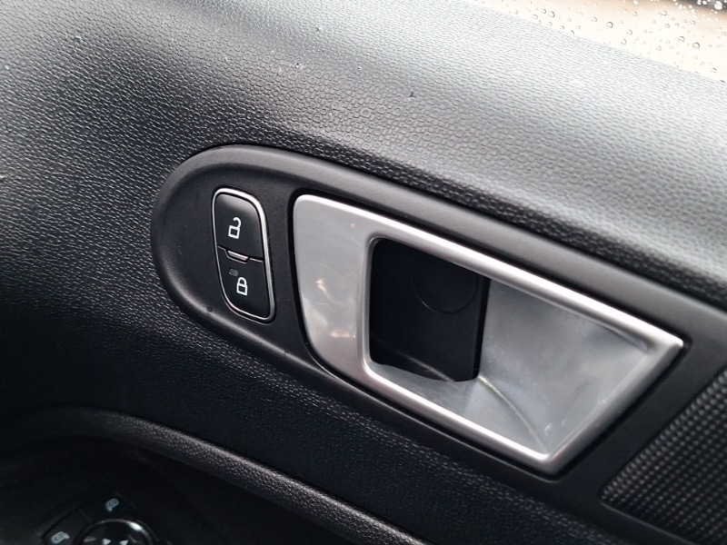 Used Ford Ecosport 2018 for sale - 76393115: Photo 18