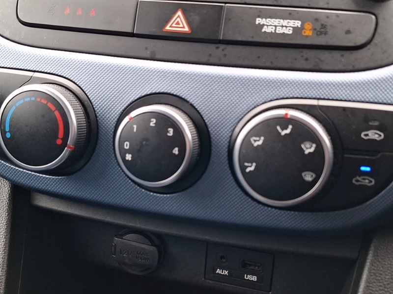 Used Hyundai i10 2015 for sale - 76365391: Photo 11