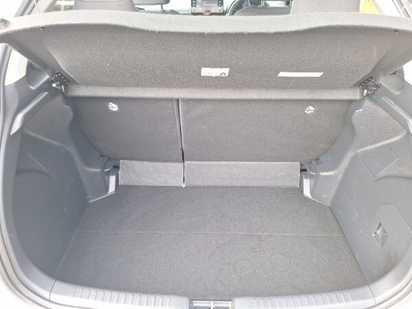 Used Mazda Mazda2 HYBRID 2022 for sale - 76150734: Photo 8
