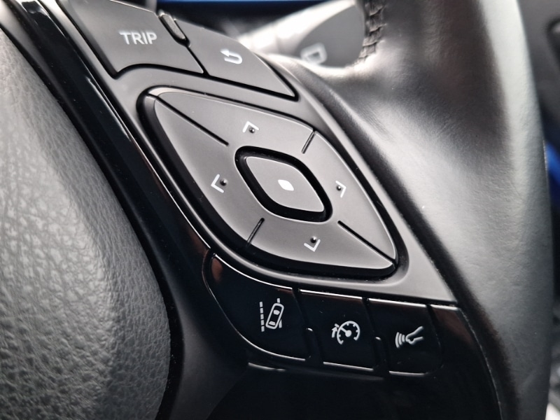 Used Toyota C-HR 2017 for sale - 77694779: Photo 17