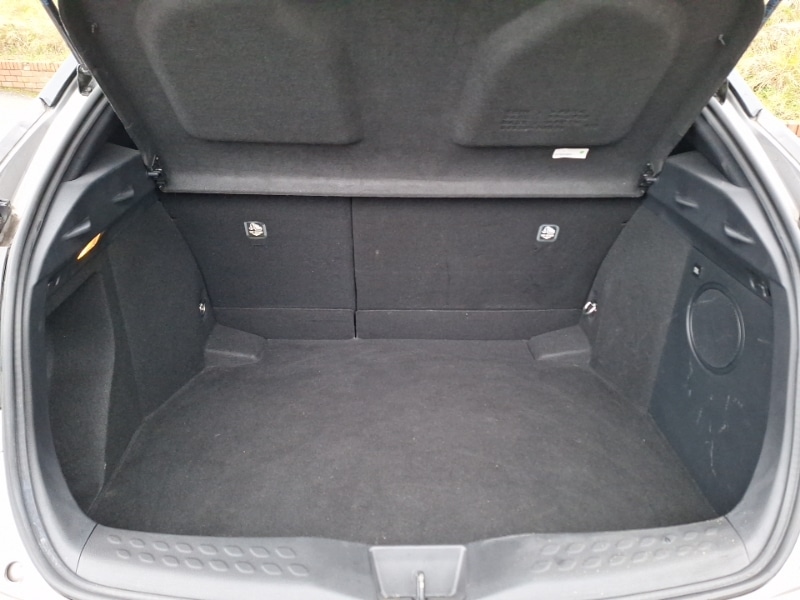 Used Toyota C-HR 2017 for sale - 77694779: Photo 8