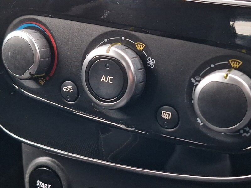 Used Renault Clio 2017 for sale - 76721619: Photo 11