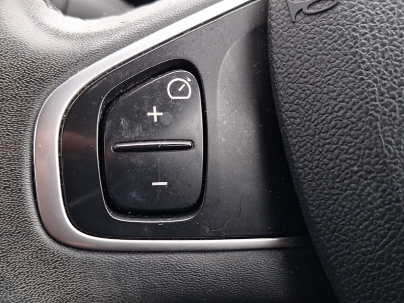 Used Renault Clio 2017 for sale - 76721619: Photo 16