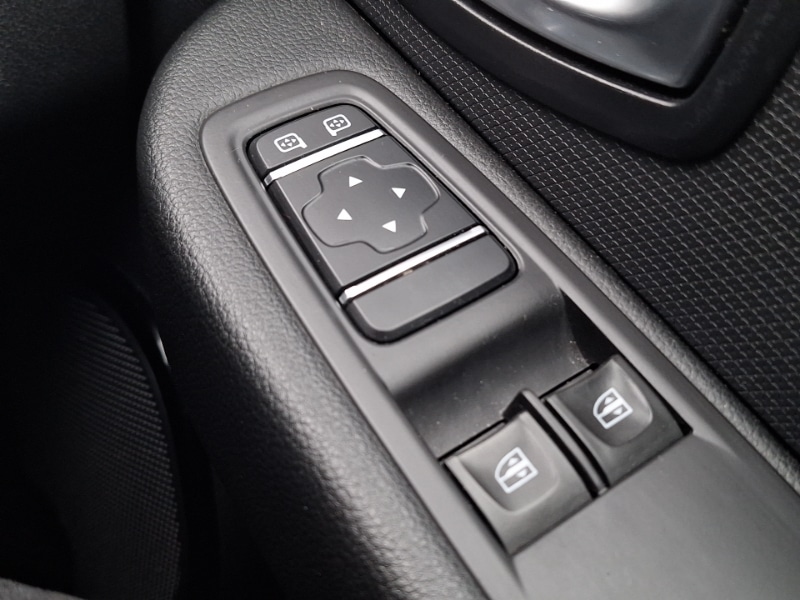 Used Renault Clio 2017 for sale - 76721619: Photo 18