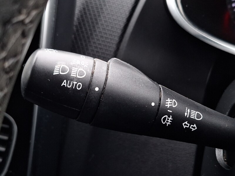 Used Renault Clio 2017 for sale - 76721619: Photo 19