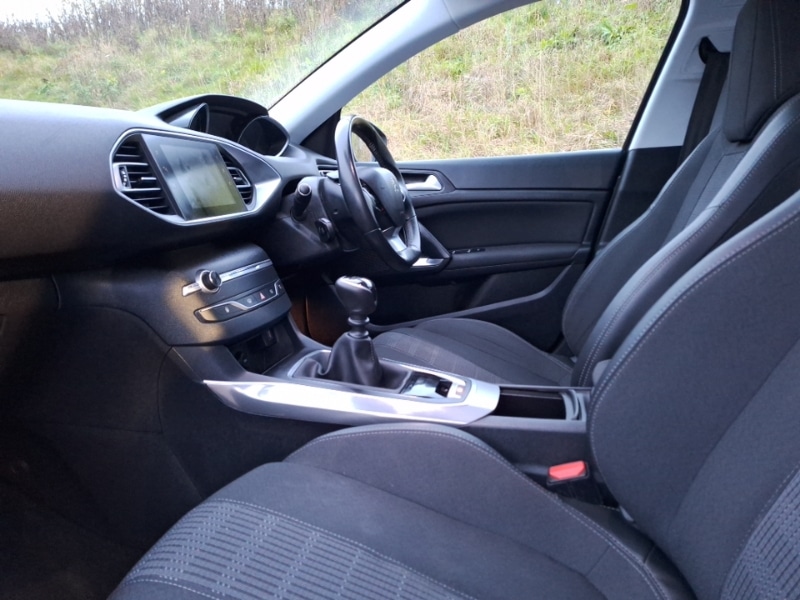 Used Peugeot 308 2020 for sale - 76822157: Photo 5