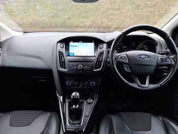 Used Ford Focus 2017 for sale - 77847325: Photo