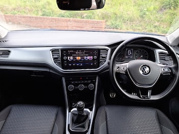 Used Volkswagen T-Roc 2022 for sale - 78503395: Photo