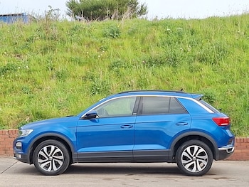 Used Volkswagen T-Roc 2022 for sale - 78503395: Photo