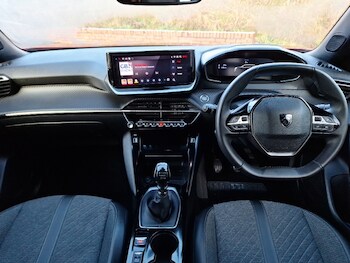 Used Peugeot 2008 2023 for sale - 77605627: Photo