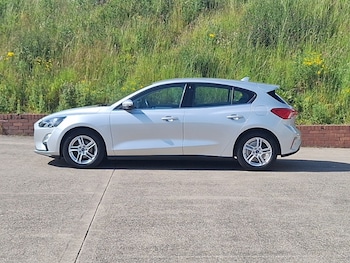Used Ford Focus 2020 for sale - 79106020: Photo