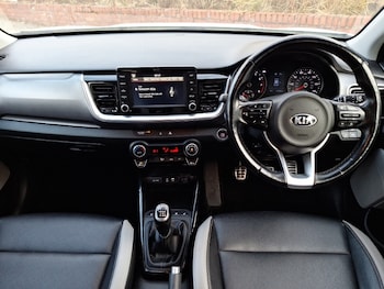 Used Kia Stonic 2019 for sale - 79517257: Photo