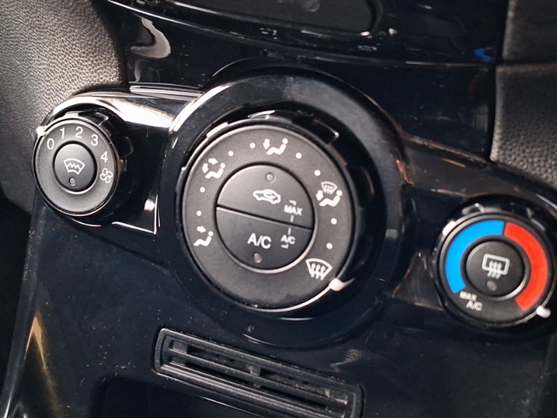 Used Ford Fiesta 2016 for sale - 77251599: Photo 11