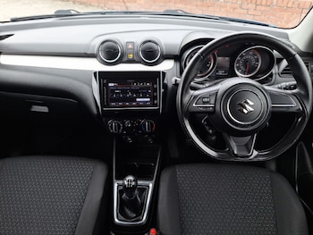 Used Suzuki Swift 2017 for sale - 79581442: Photo