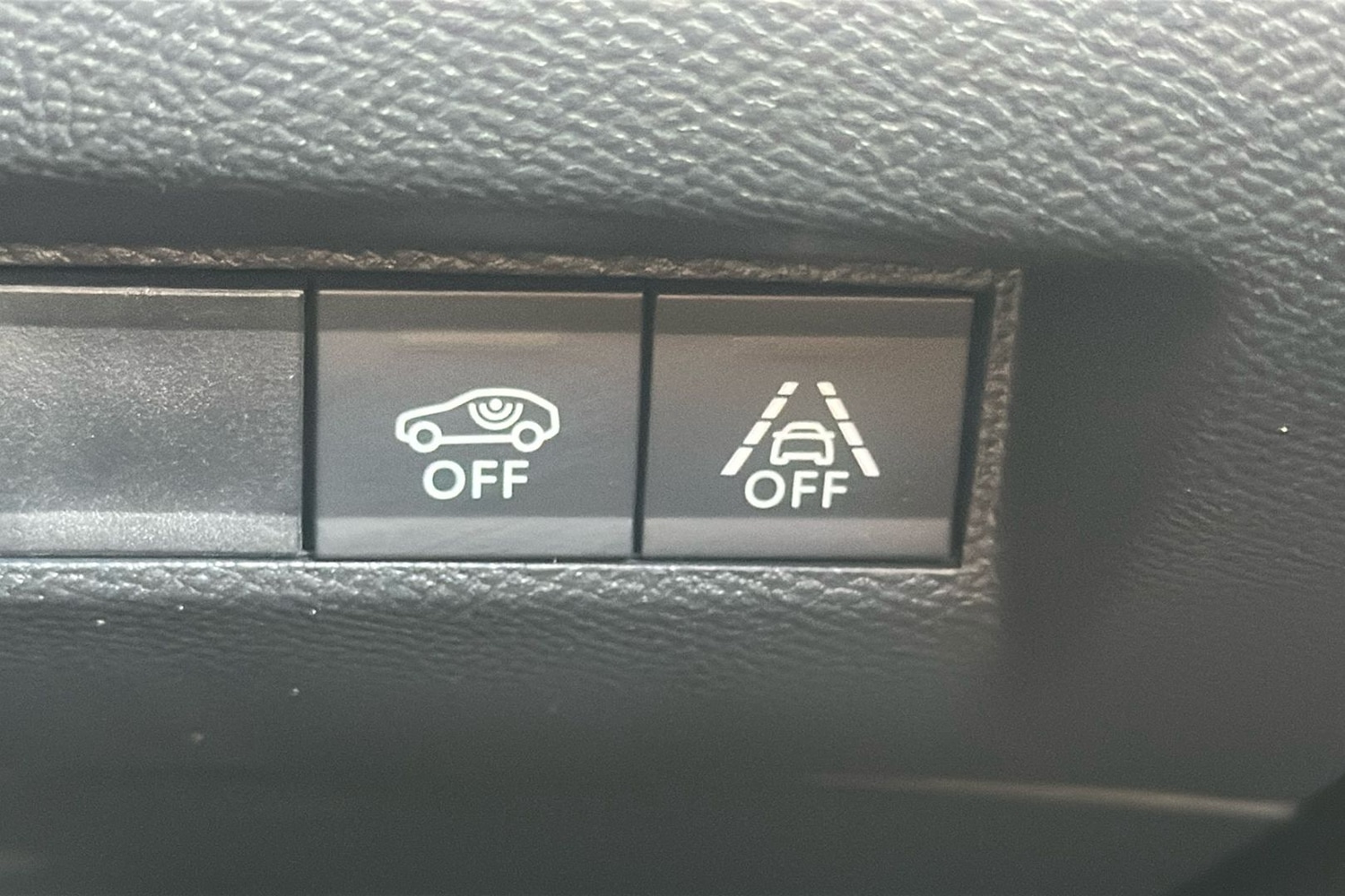 Used Peugeot 2008 2023 for sale - 76077009: Photo 21