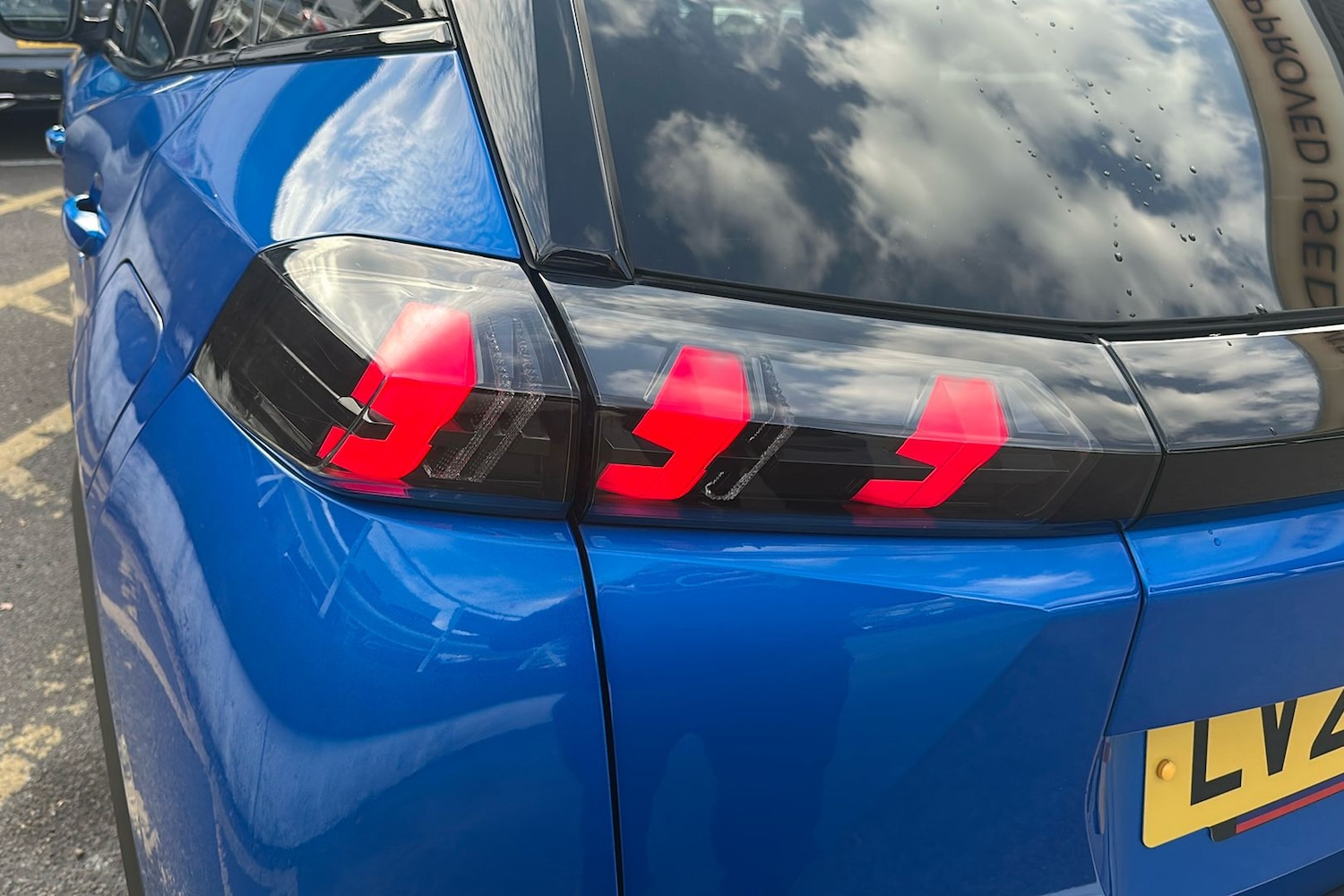 Used Peugeot 2008 2023 for sale - 76077009: Photo 28