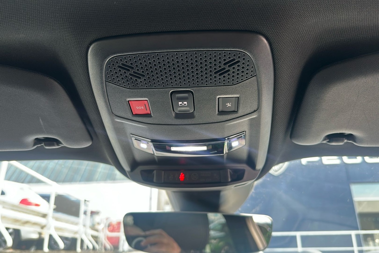Used Peugeot 2008 2023 for sale - 76077009: Photo 31