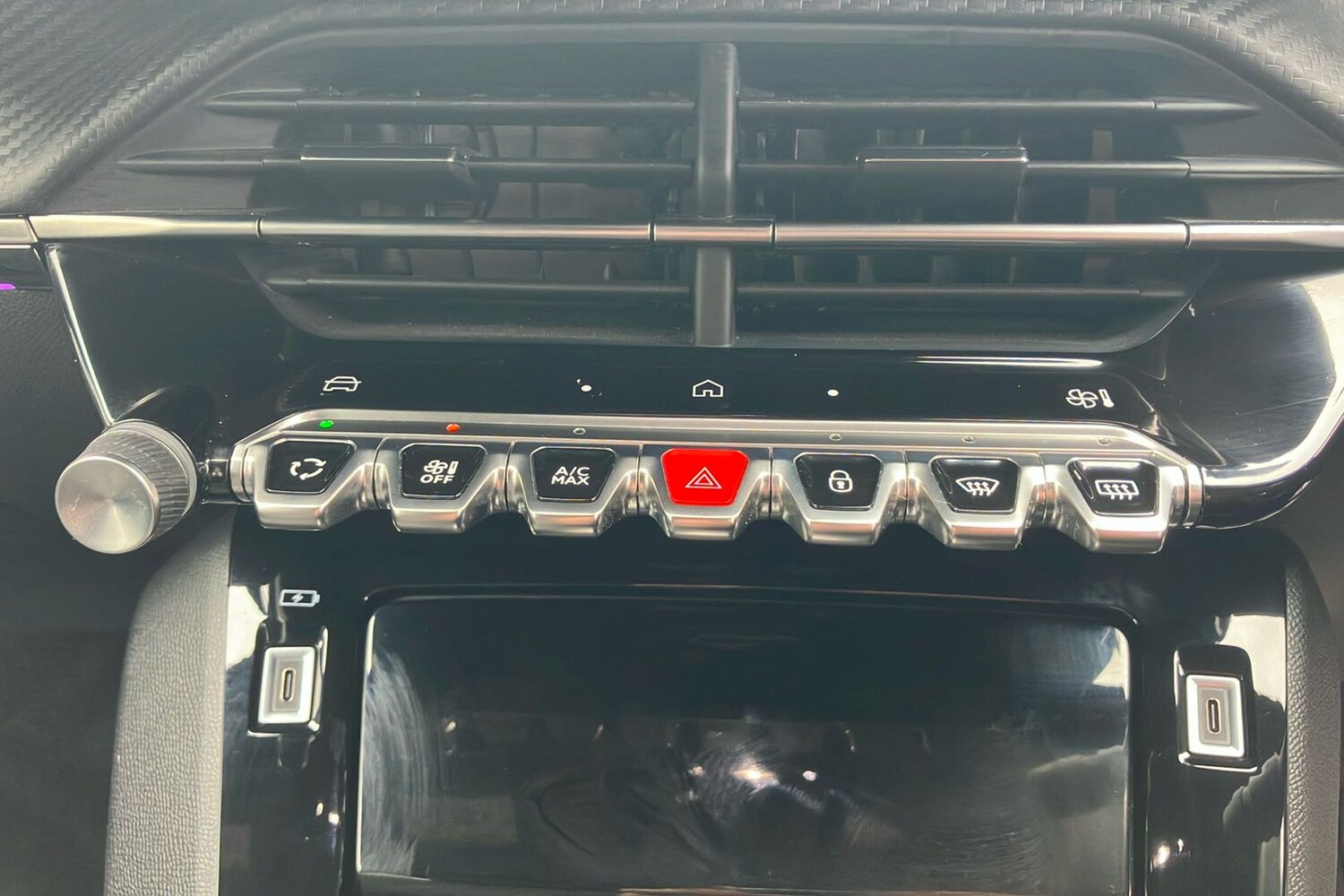 Used Peugeot 2008 2024 for sale - 76057432: Photo 15