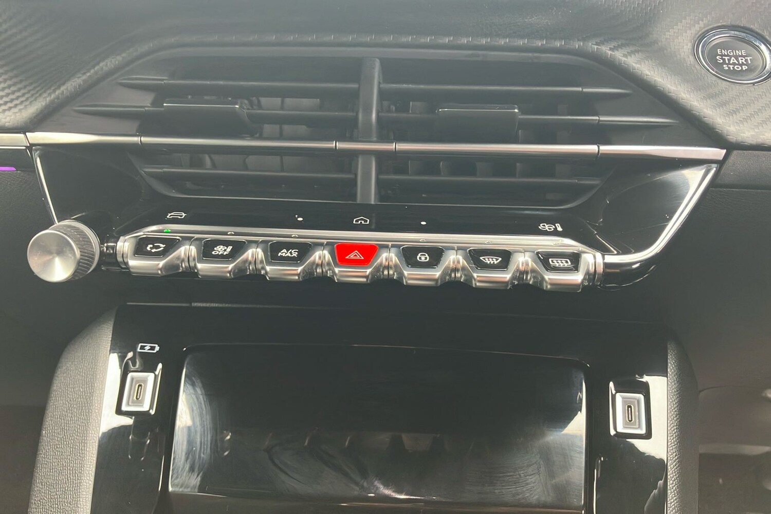 Used Peugeot 2008 2024 for sale - 76057432: Photo 40