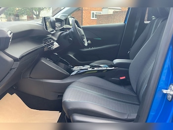 Used Peugeot E-208 2023 for sale - 78632882: Photo