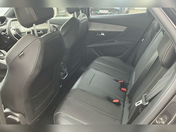 Used Peugeot 3008 undefined for sale - 78703256: Photo