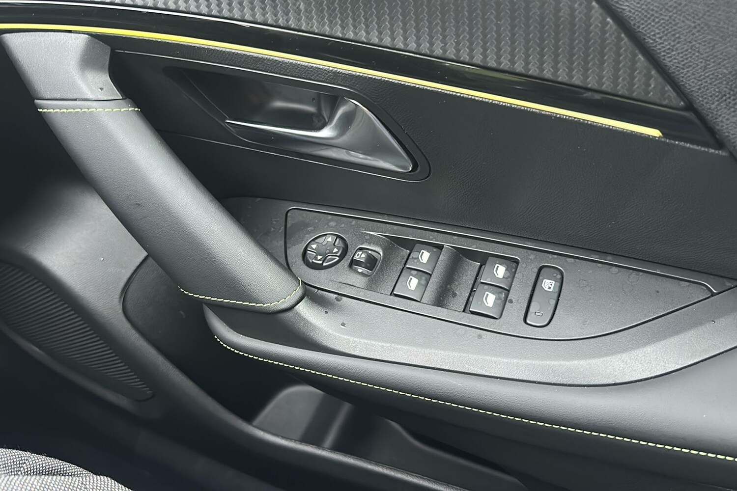 Used Peugeot 2008 2024 for sale - 77643580: Photo 18