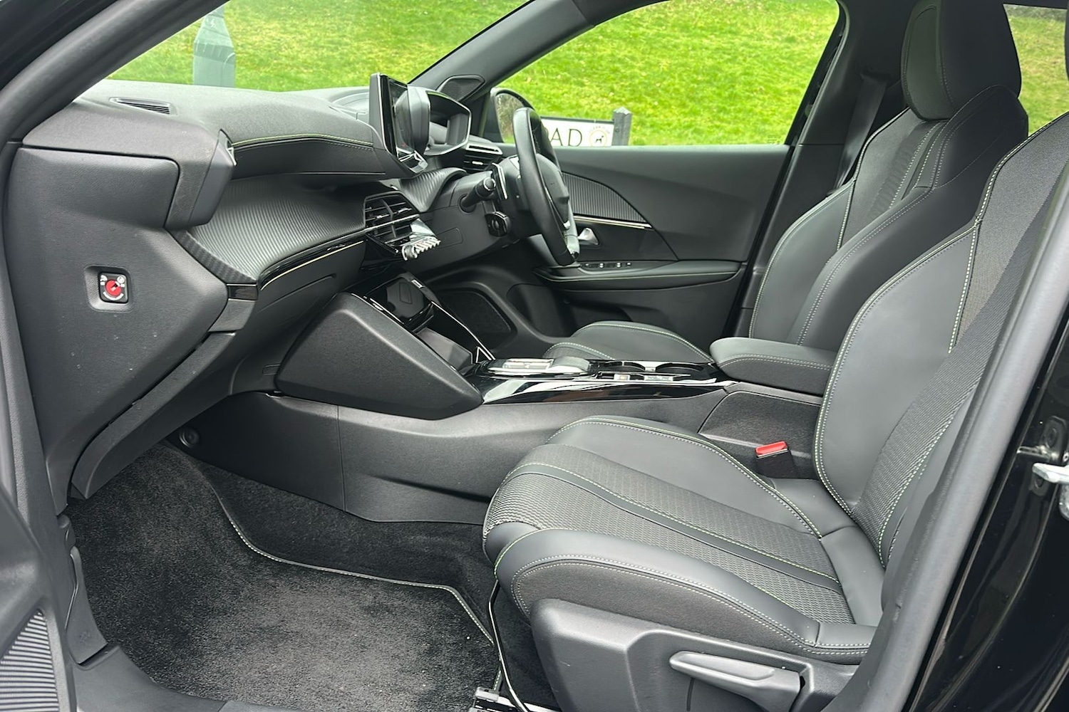 Used Peugeot 2008 2024 for sale - 77643580: Photo 3