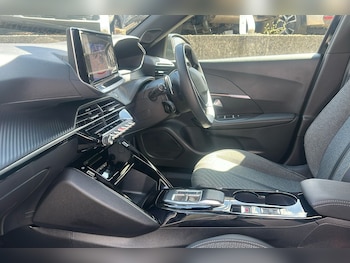Used Peugeot 2008 2024 for sale - 79245973: Photo