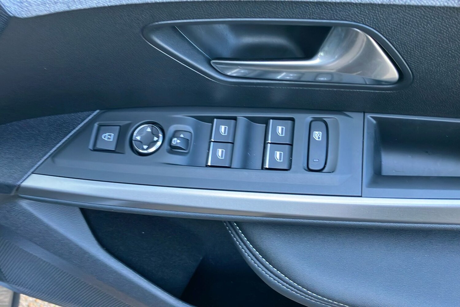 Used Peugeot 3008 2025 for sale - 77902229: Photo 38