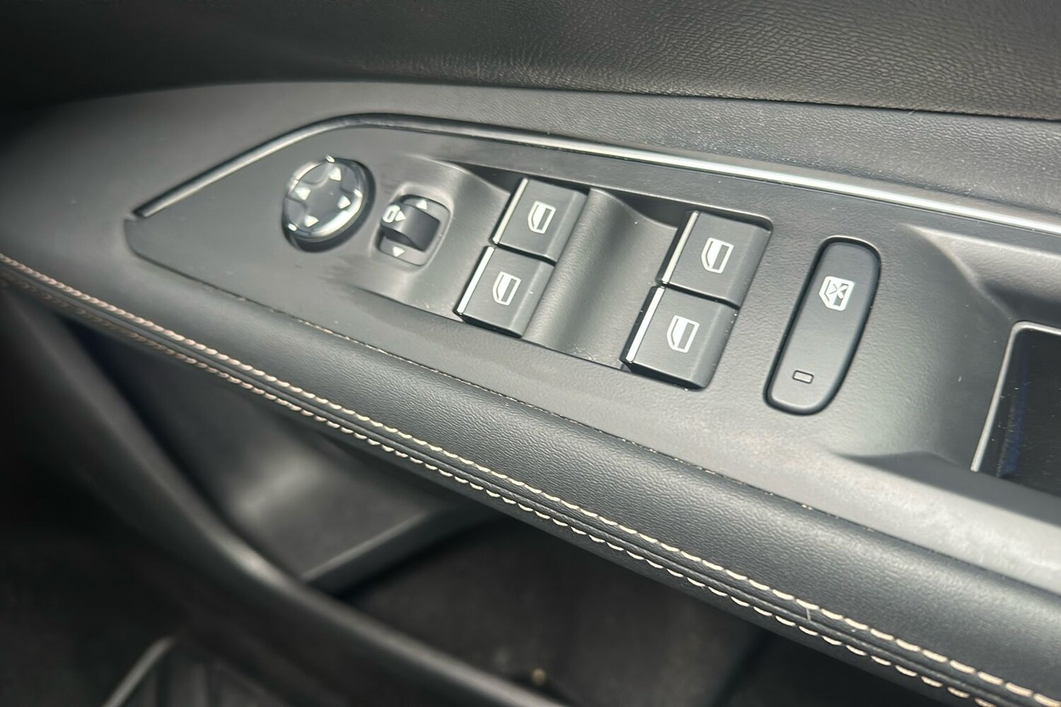 Used Peugeot 3008 2021 for sale - 77494559: Photo 18