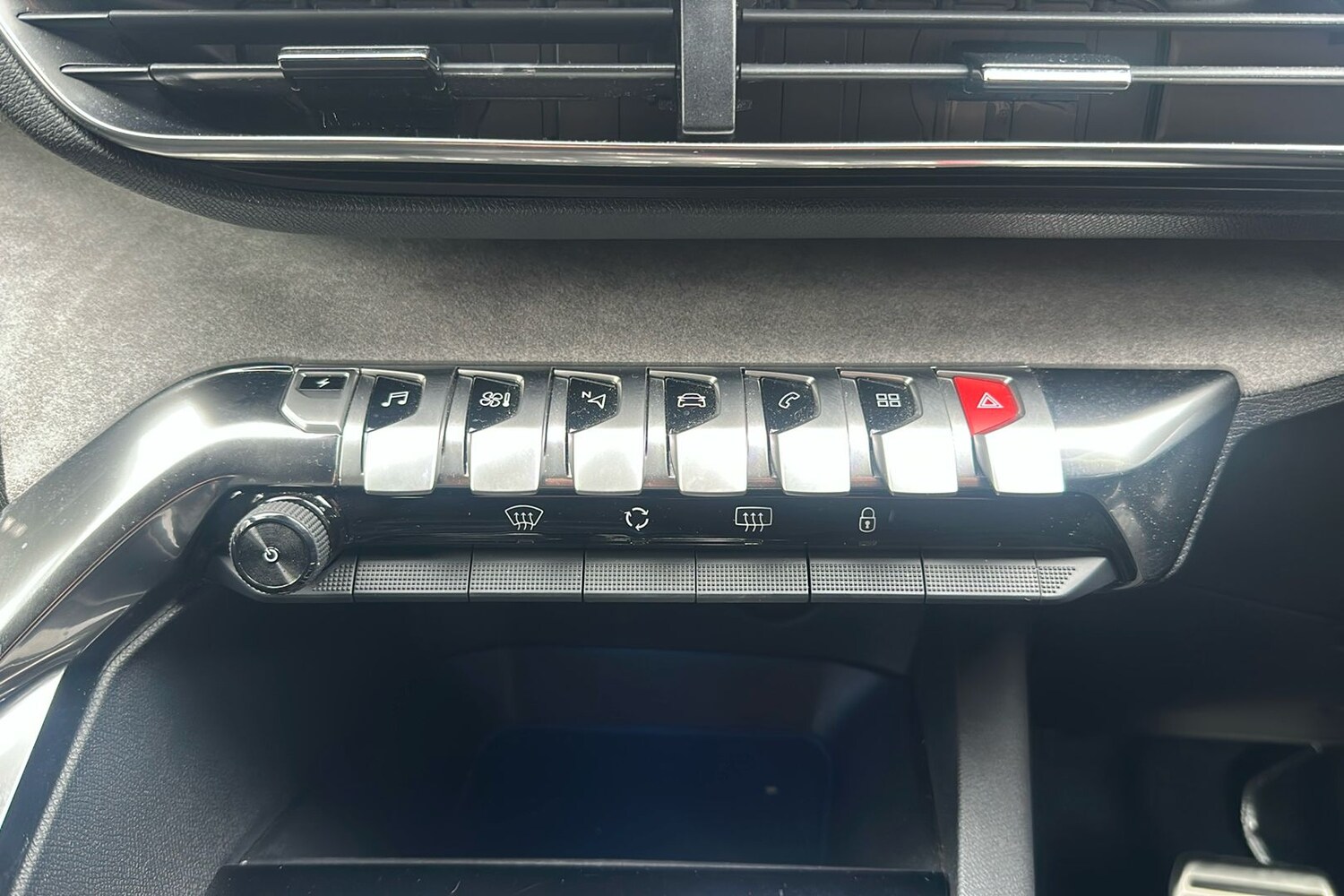 Used Peugeot 3008 2021 for sale - 77494559: Photo 40