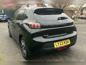 Used Peugeot 208 2023 for sale - 77663103: Photo