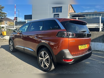 Used Peugeot 5008 2022 for sale - 75951171: Photo