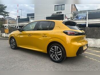 Used Peugeot 208 2023 for sale - 76402970: Photo