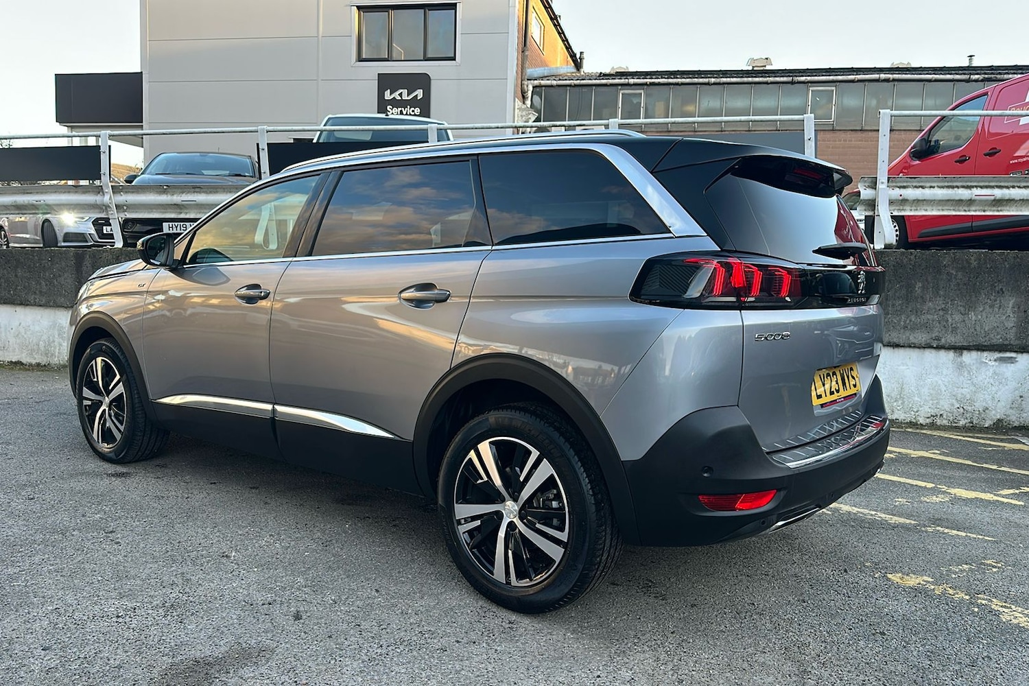 Used Peugeot 5008 2023 for sale - 77069728: Photo 2