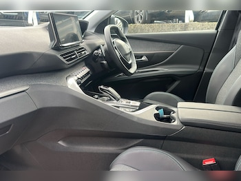 Used Peugeot 3008 2022 for sale - 76402966: Photo