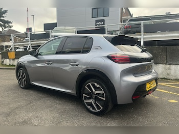 Used Peugeot 208 2025 for sale - 76919638: Photo