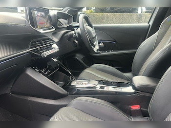 Used Peugeot 208 2025 for sale - 76919638: Photo