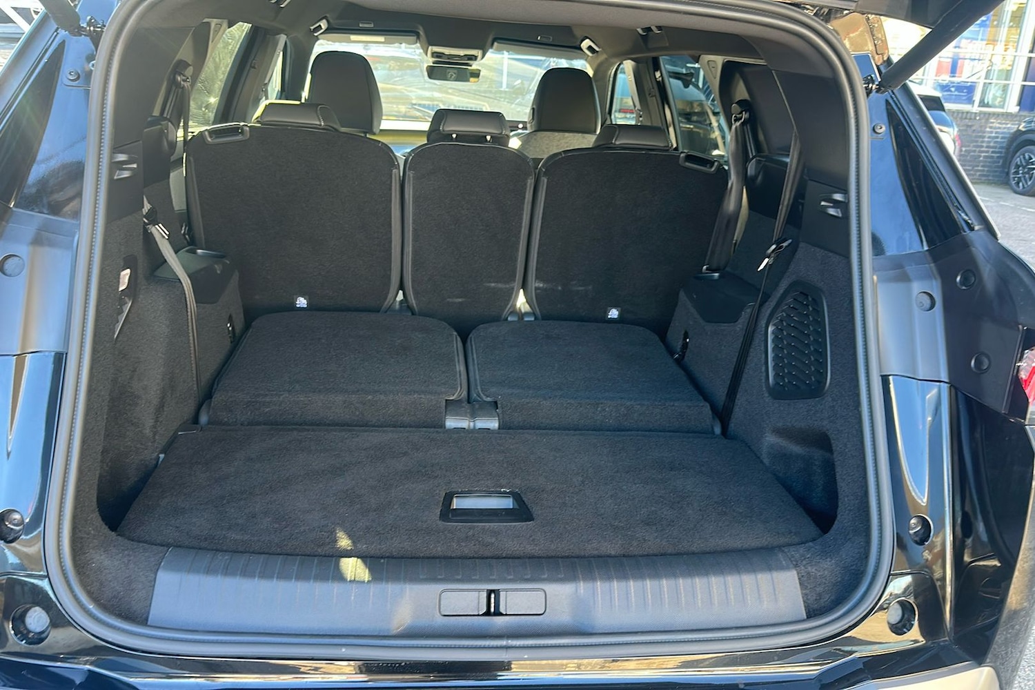 Used Peugeot E-5008 2025 for sale - 76650901: Photo 12