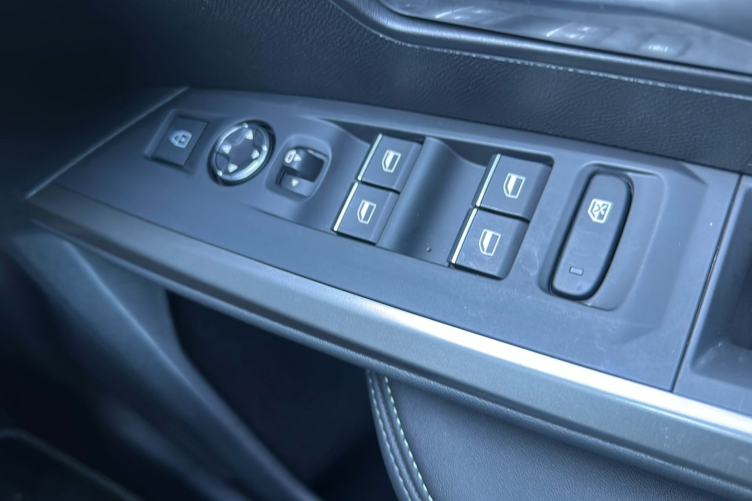 Used Peugeot E-5008 2025 for sale - 76650901: Photo 18