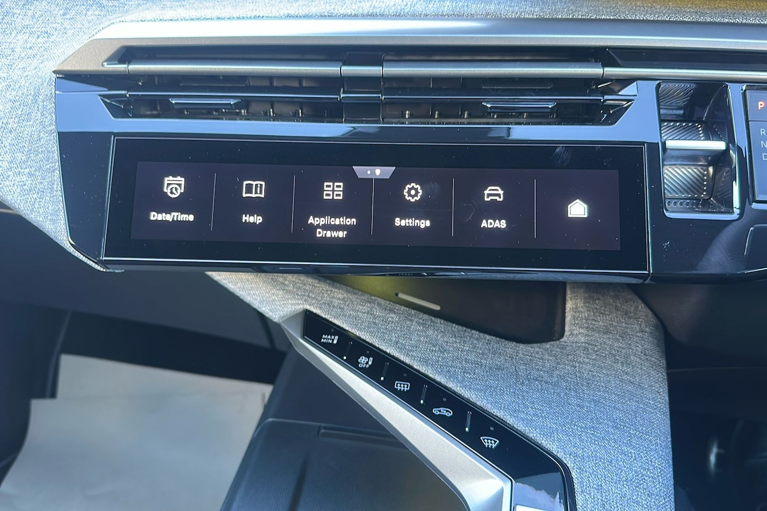 Used Peugeot E-5008 2025 for sale - 76650901: Photo 40