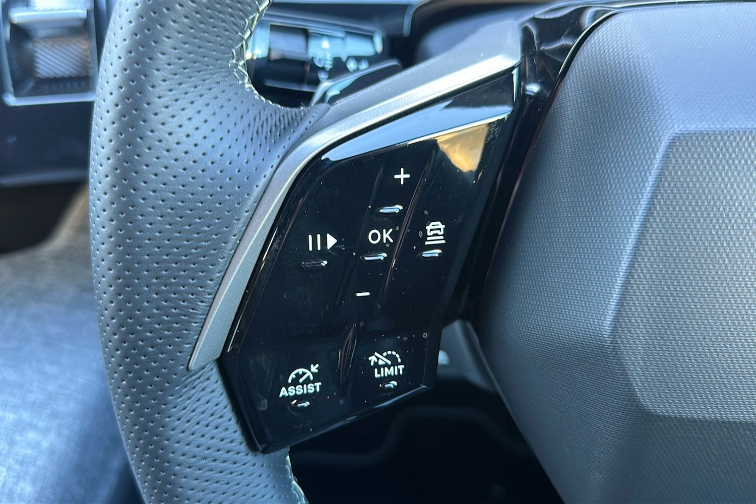 Used Peugeot E-5008 2025 for sale - 76650901: Photo 52