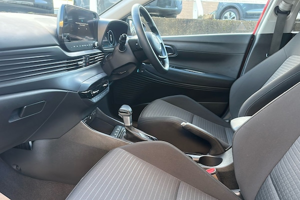 Used Hyundai i20 2023 for sale - 76193729: Photo 3