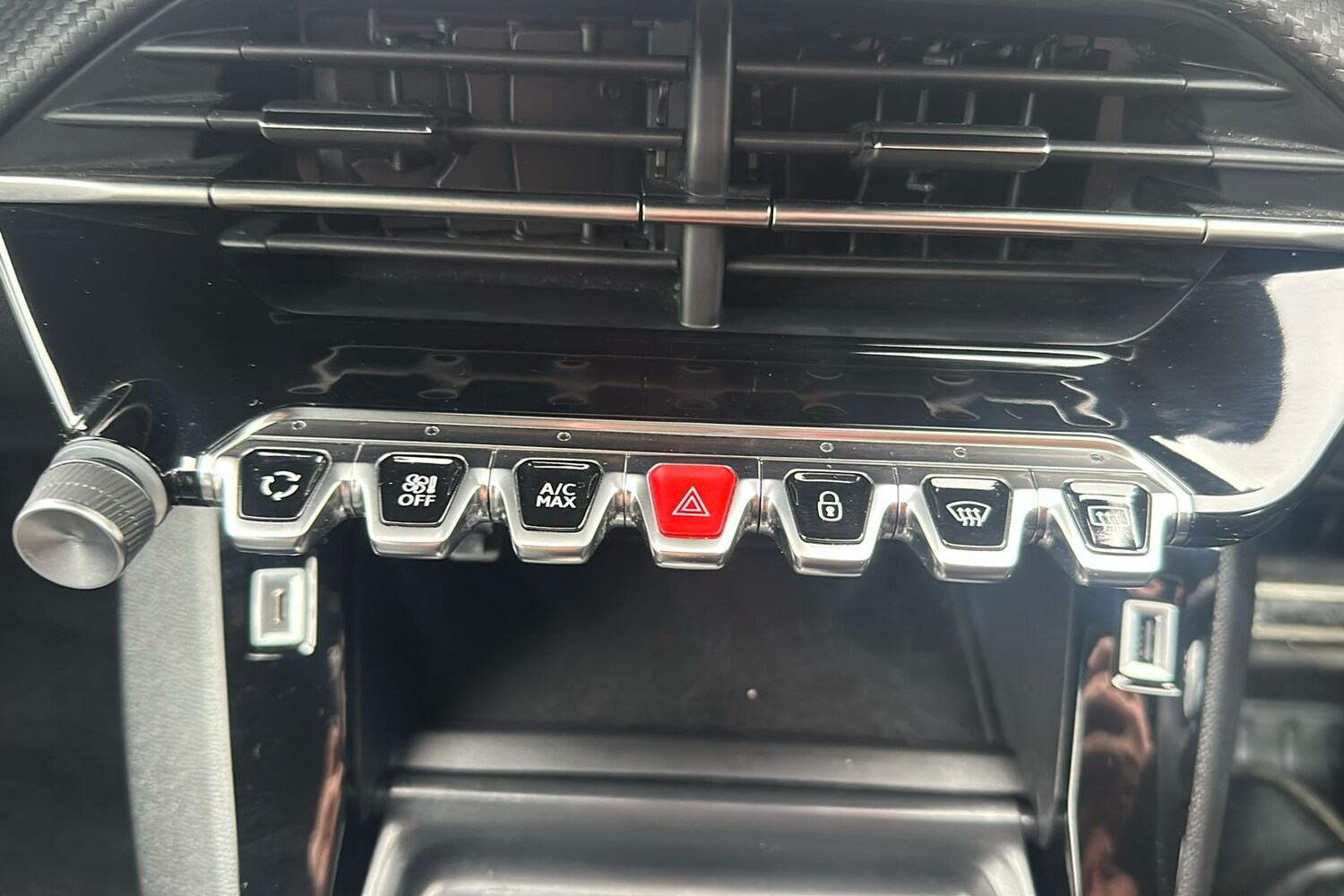 Used Peugeot 2008 2023 for sale - 75987292: Photo 15